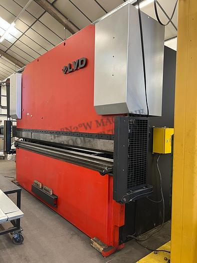 LVD 220 TONNE PRESS BRAKE - 52°N2°W MACHINE TOOLS PVT LTD