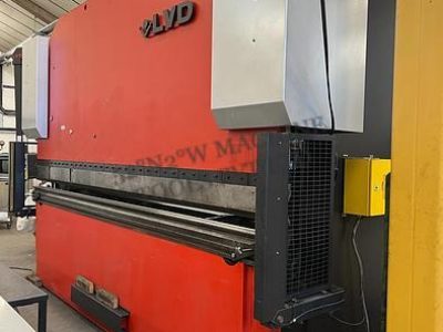 large-used-220-tonne-press-brake